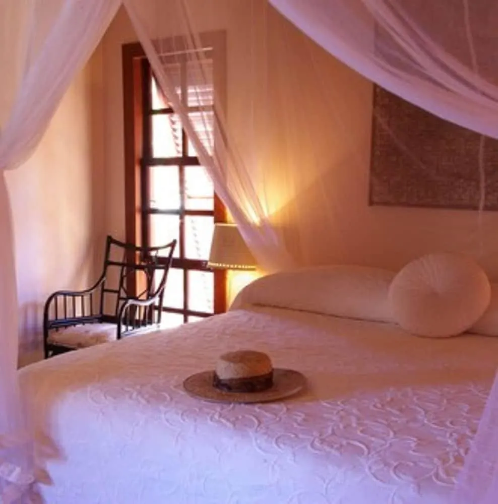 Le Phare Bleu Boutique Hotel And Marina St. George's