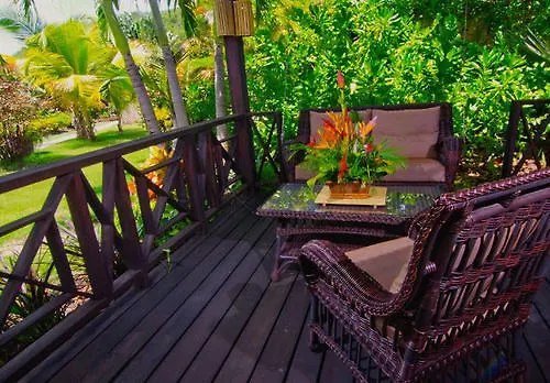 Le Phare Bleu Boutique Hotel And Marina St. George's