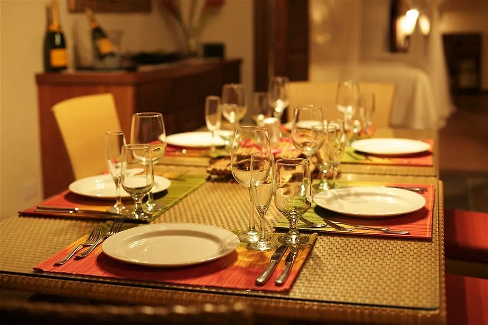 Le Phare Bleu Boutique Hotel And Marina St. George's 4*,