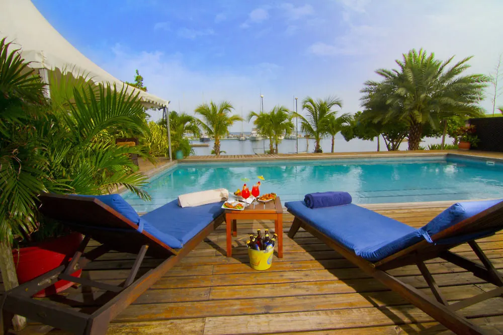 Le Phare Bleu Boutique Hotel And Marina 세인트조지스